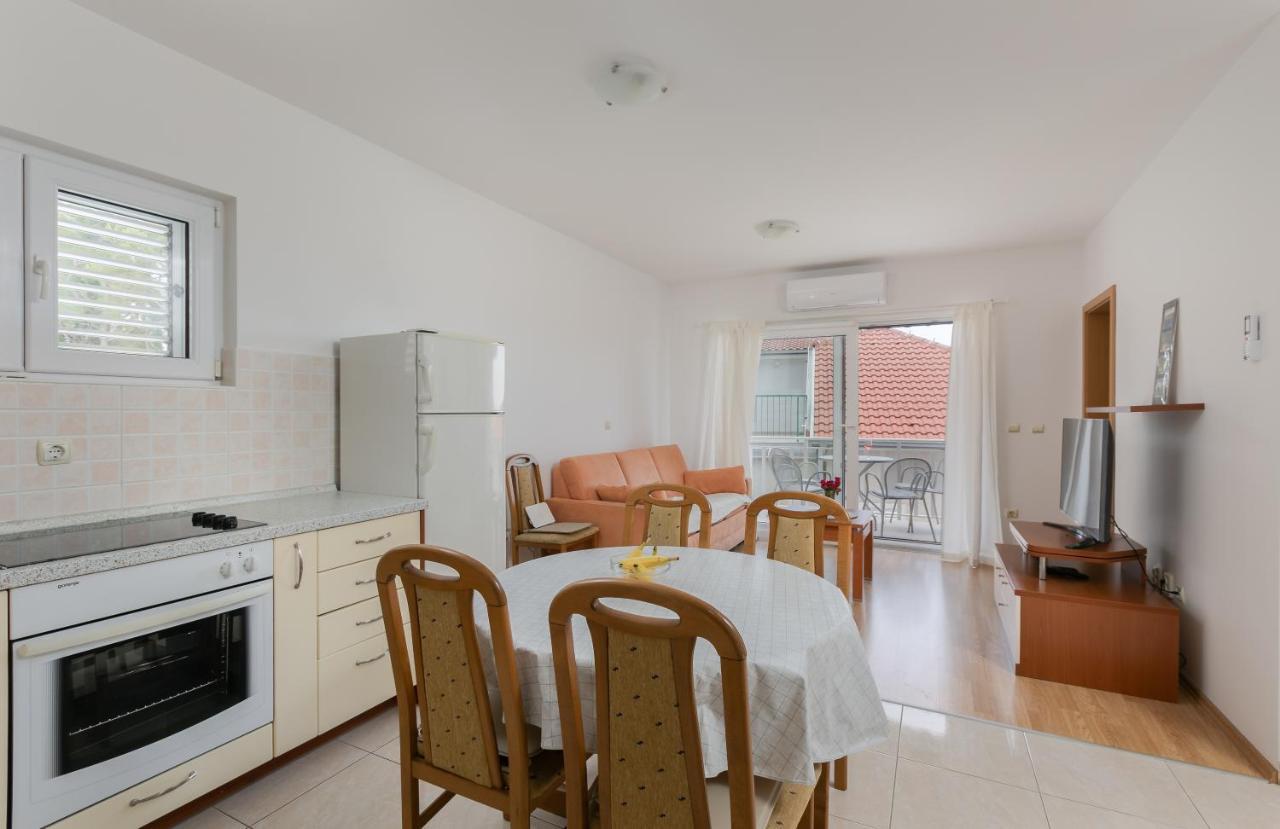 מאקרסקה Apartman Mar18 מראה חיצוני תמונה